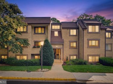 1657 PARKCREST CIRCLE, Unit 201, RESTON, VA 20190