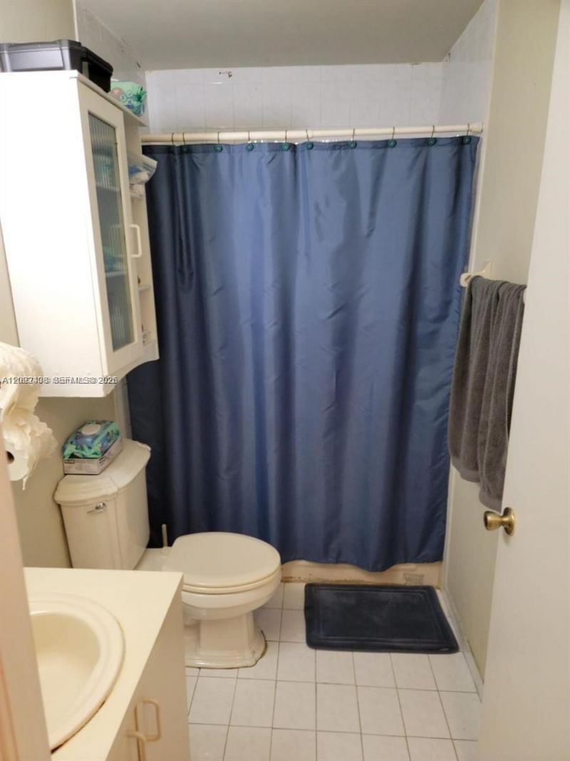 8851 NW 119th St, Unit 6113, Hialeah Gardens, FL 33018 Photo
