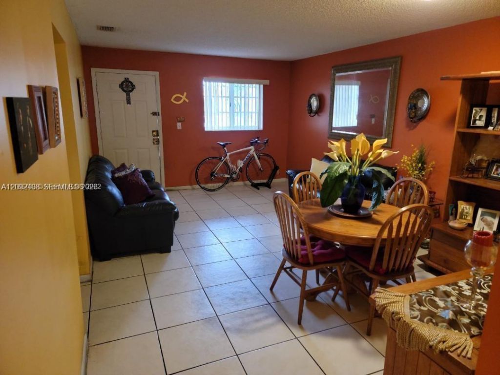 8851 NW 119th St, Unit 6113, Hialeah Gardens, FL 33018 Photo