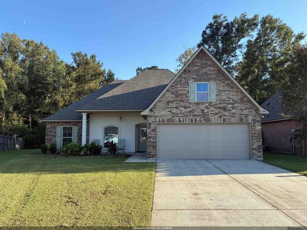 10190 Angela Dr, Denham Springs, LA 70706