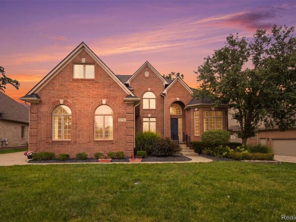 55744 Lancewood Drive , Shelby Township, Mi 48316