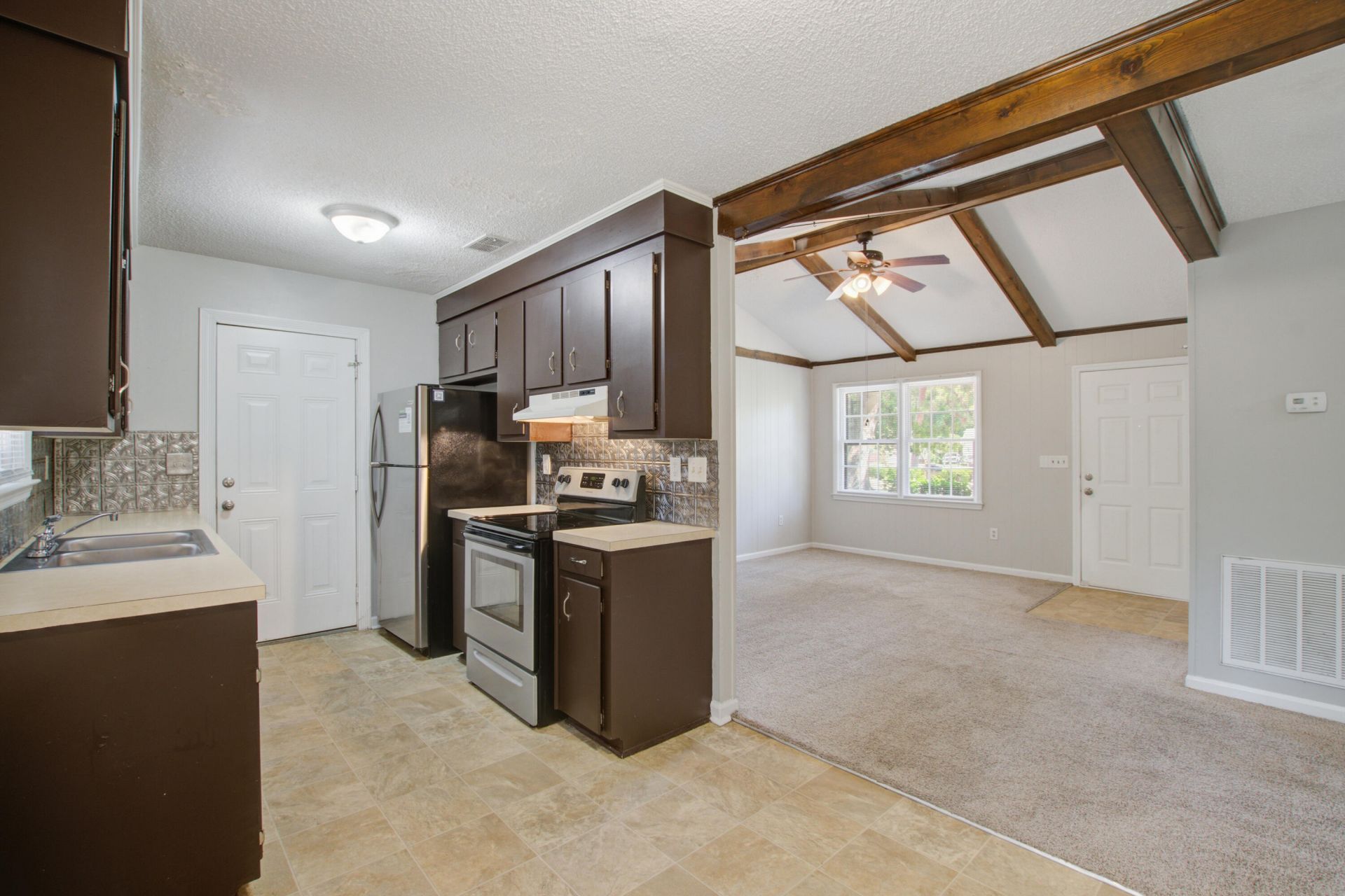 106 Kirk Court Photo 7