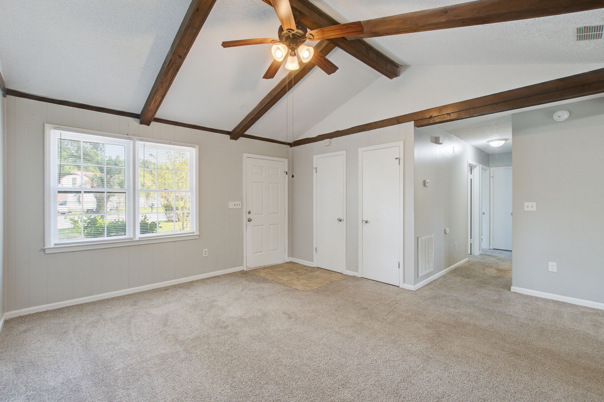 106 Kirk Court Photo 9