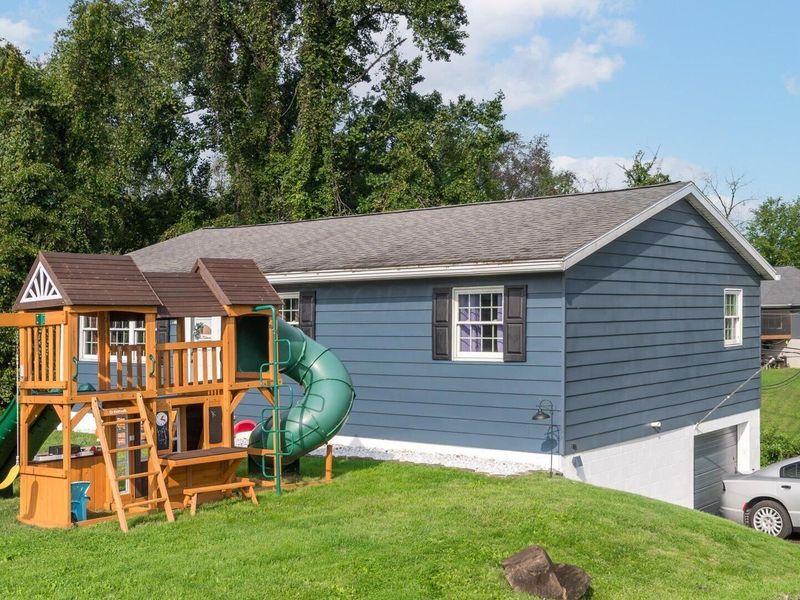 5541 Ridgewood Drive , Cambridge, OH 43725 Photo 34