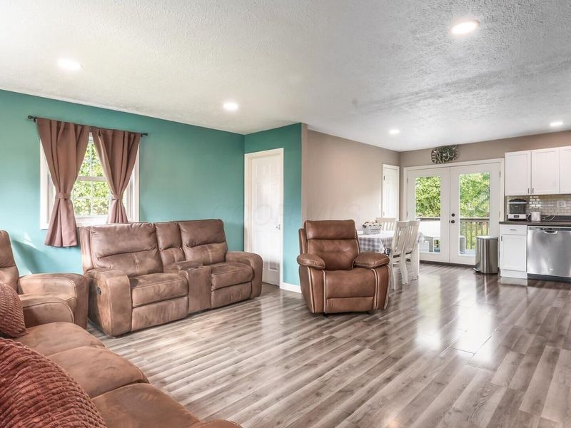 5541 Ridgewood Drive , Cambridge, OH 43725 Photo 6