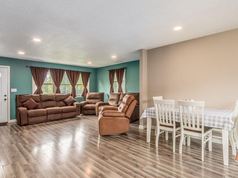 5541 Ridgewood Drive , Cambridge, OH 43725 Photo 9
