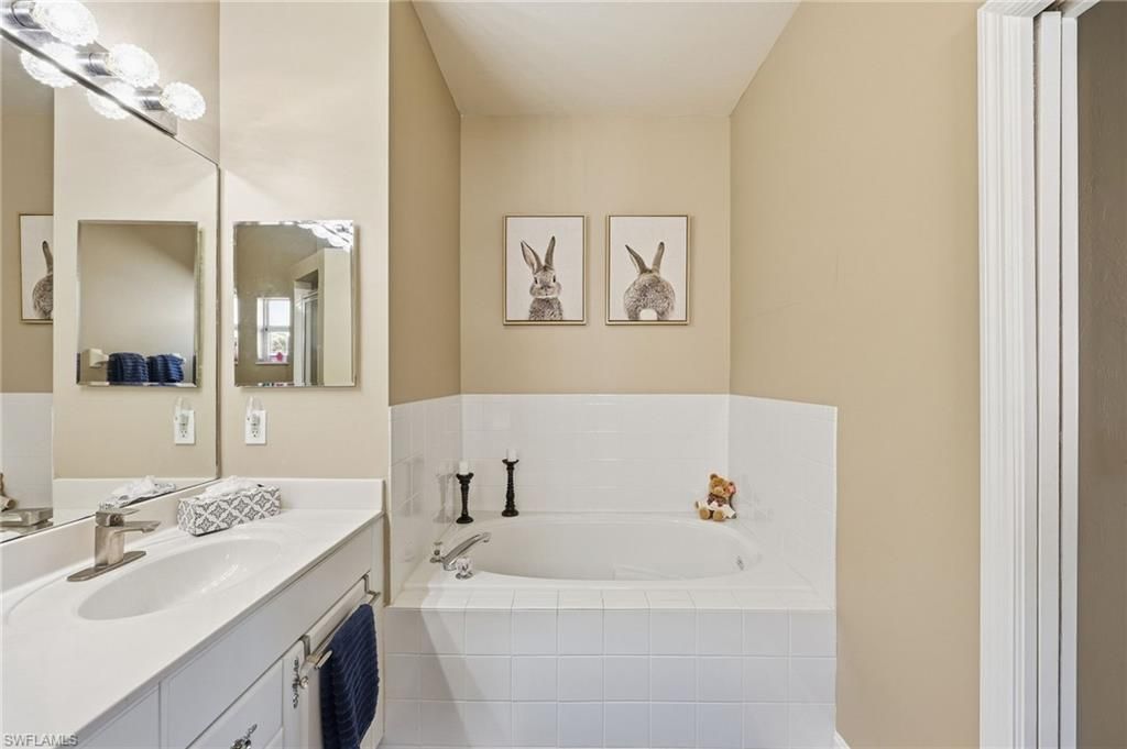 7887 Sanctuary Cir , Unit 2, Naples, FL 34104 Photo