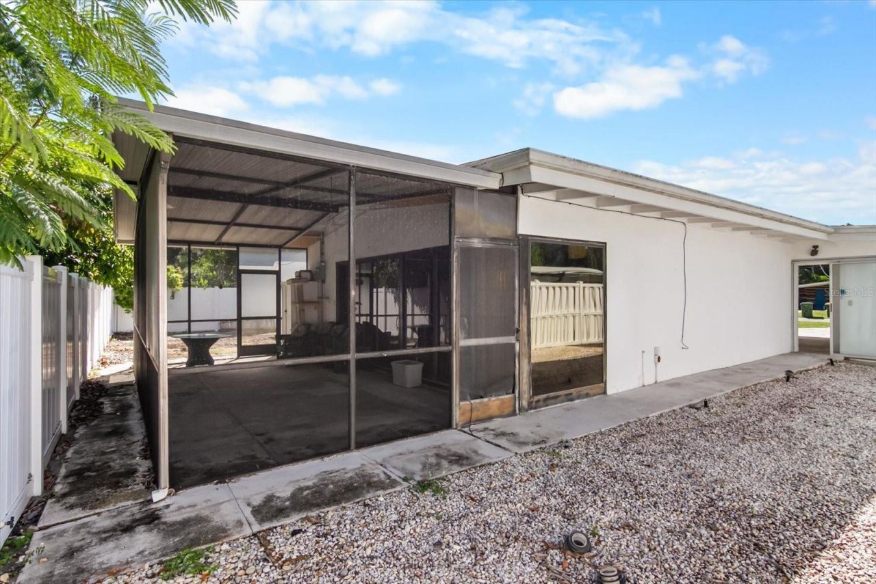 2921 Wood Street , Sarasota, FL 34237 Photo