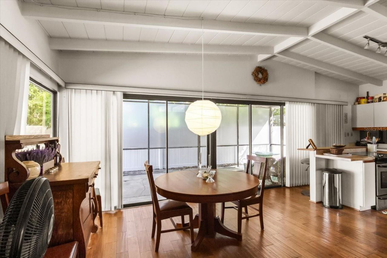 2921 Wood Street , Sarasota, FL 34237 Photo