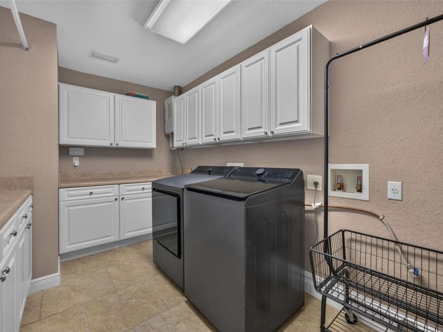 Property Image 100