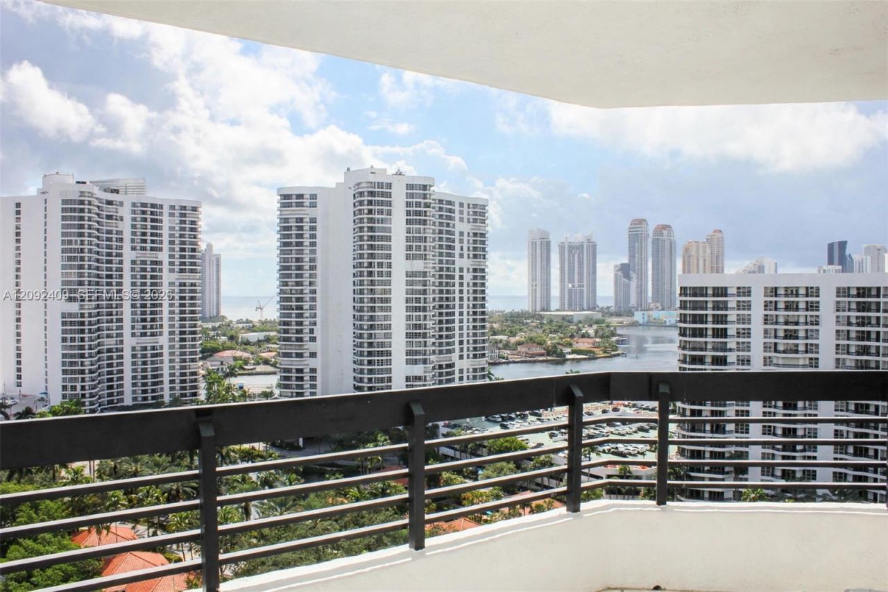 3500 Mystic Pointe Dr , Unit 1907, Aventura, FL 33180 Photo