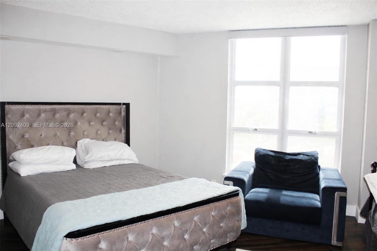 3500 Mystic Pointe Dr , Unit 1907, Aventura, FL 33180 Photo