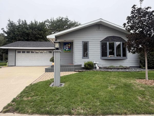 406 Sequoia Drive, Cherokee, IA 51012