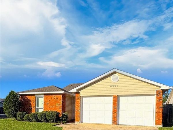 6991 PINEBROOK Drive , New Orleans, LA 70128