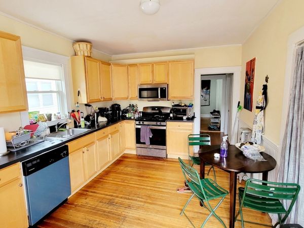 31 Leonard St, Unit 2, Somerville, MA 02144