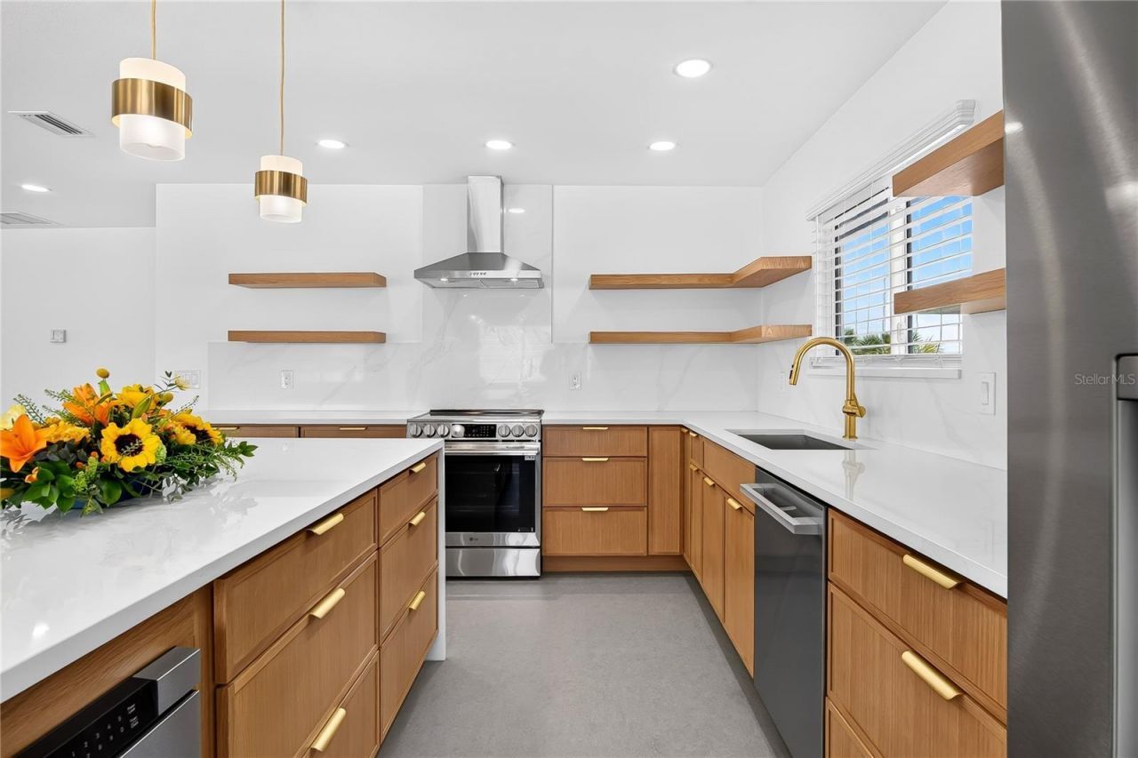 1 Watts Drive, New Smyrna Beach, FL 32169 Photo