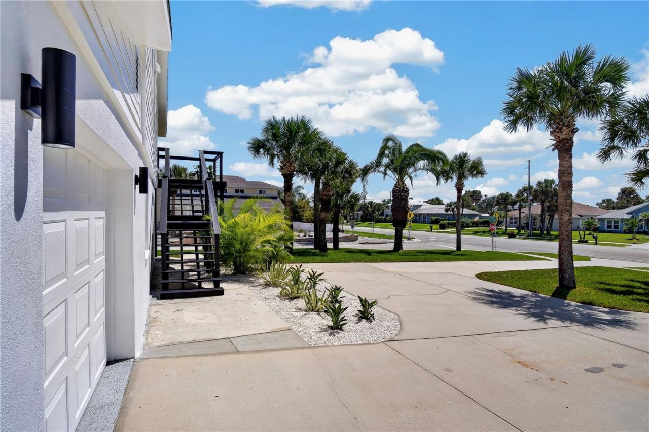 1 Watts Drive, New Smyrna Beach, FL 32169 Photo