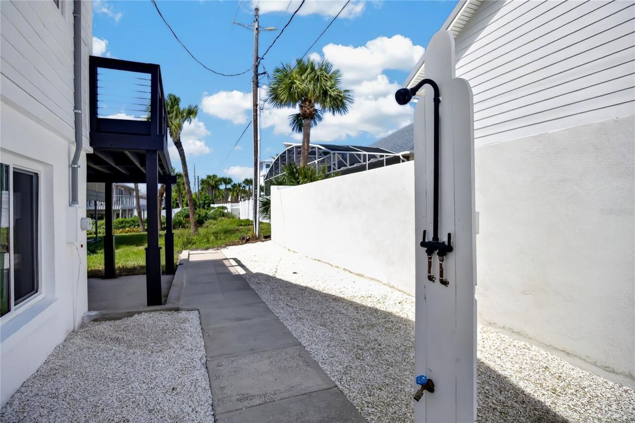 1 Watts Drive, New Smyrna Beach, FL 32169 Photo