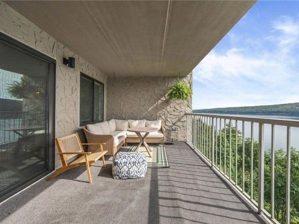 134 Cliffside Drive , Canandaigua, NY 14424