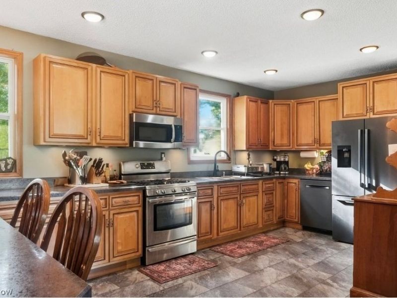 2017 Woodward Avenue, Poland, OH 44514 Photo 2