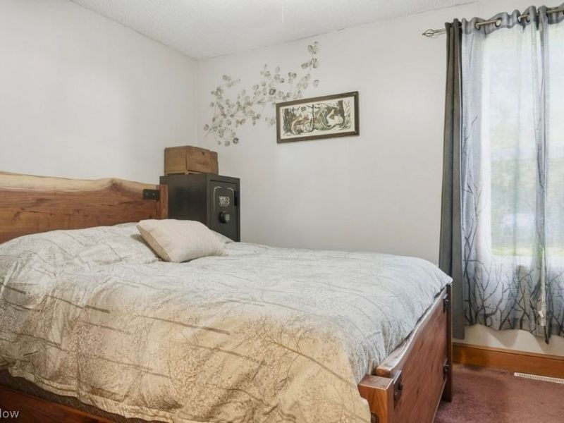 2017 Woodward Avenue, Poland, OH 44514 Photo 6