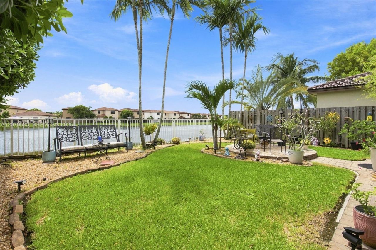 2466 NE 3rd Ct, Homestead, FL 33033 Photo