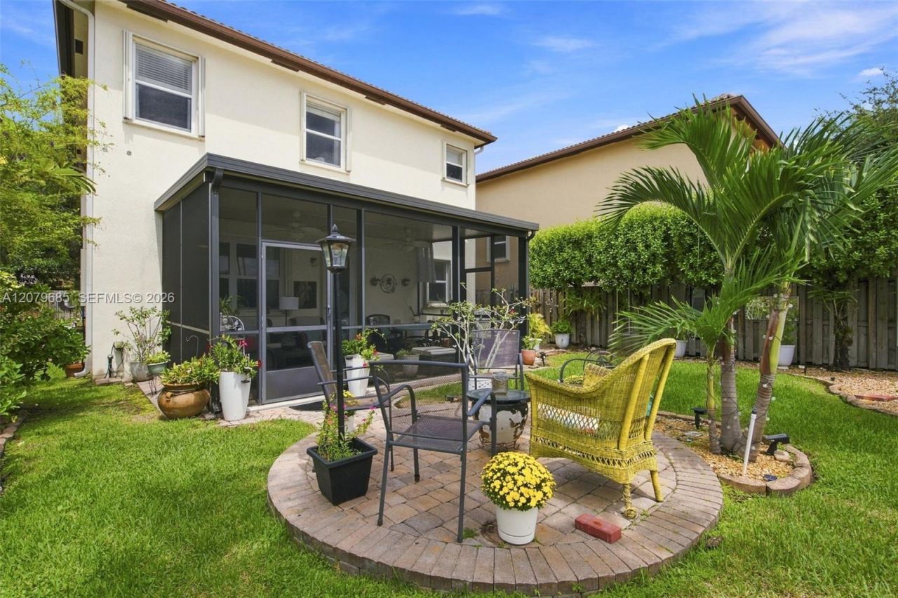 2466 NE 3rd Ct, Homestead, FL 33033 Photo