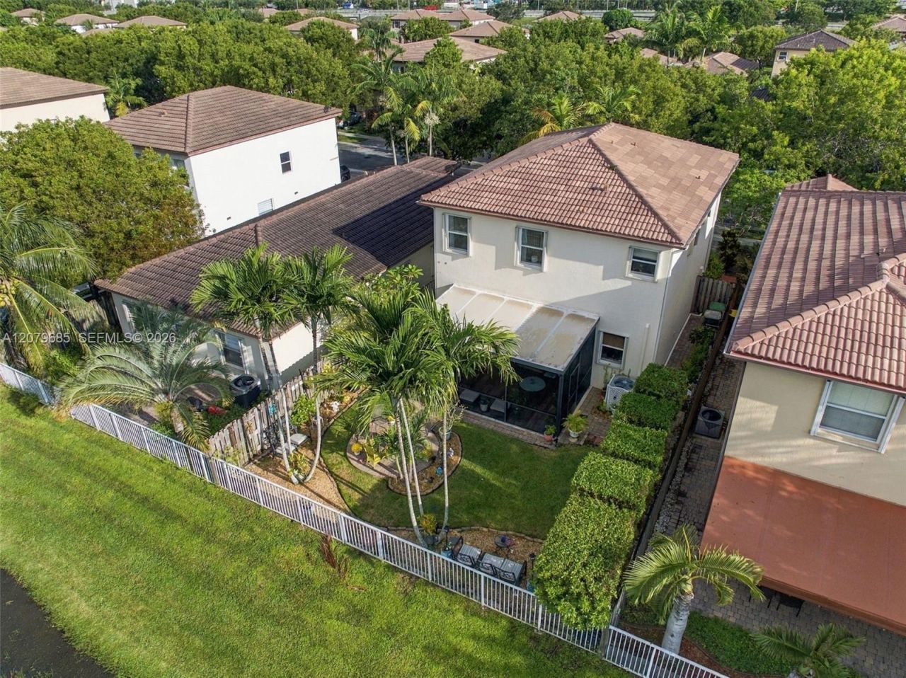 2466 NE 3rd Ct, Homestead, FL 33033 Photo