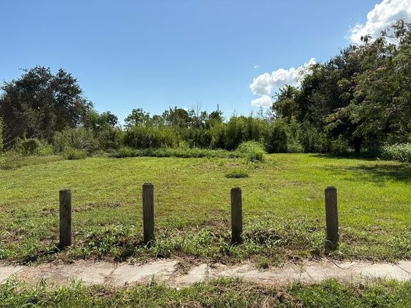 1629 GORDON Street , New Orleans, LA 70117