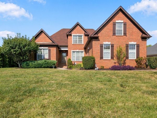 1311 Heather Pl , Murfreesboro, TN 37128