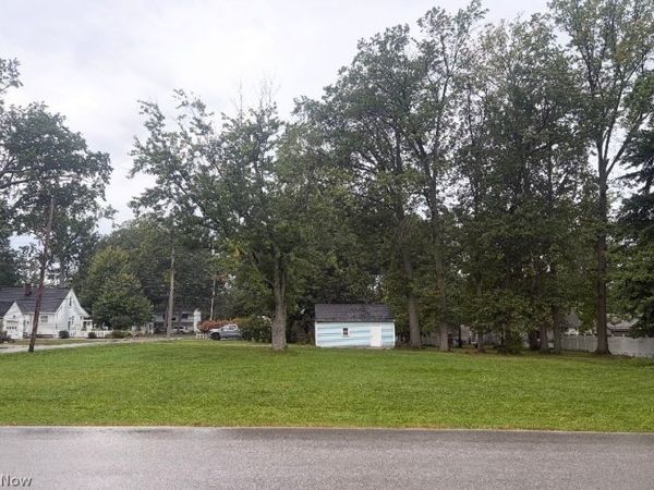 154 Tomahawk Drive, Avon Lake, OH 44012