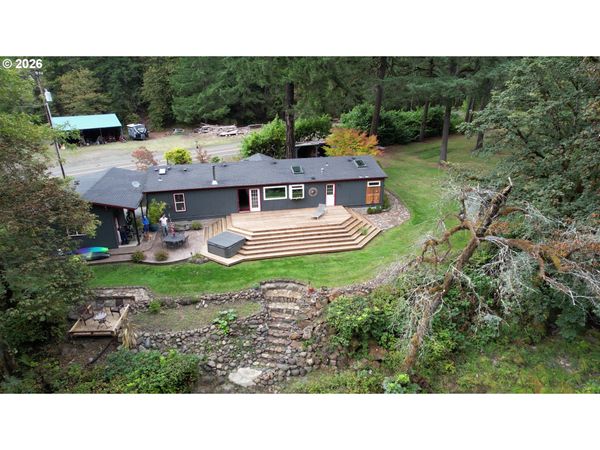 11111 LITTLE RIVER RD, Glide, OR 97443