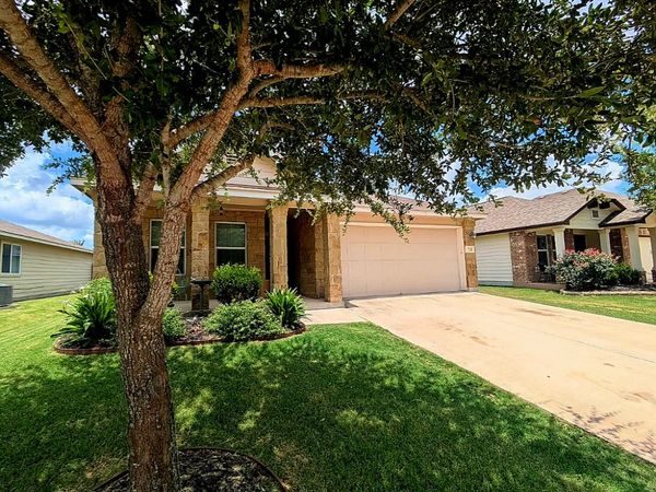 735 Spectrum Dr, New Braunfels, TX 78130