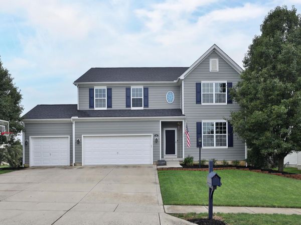 305 Lillian Drive , Pickerington, OH 43147