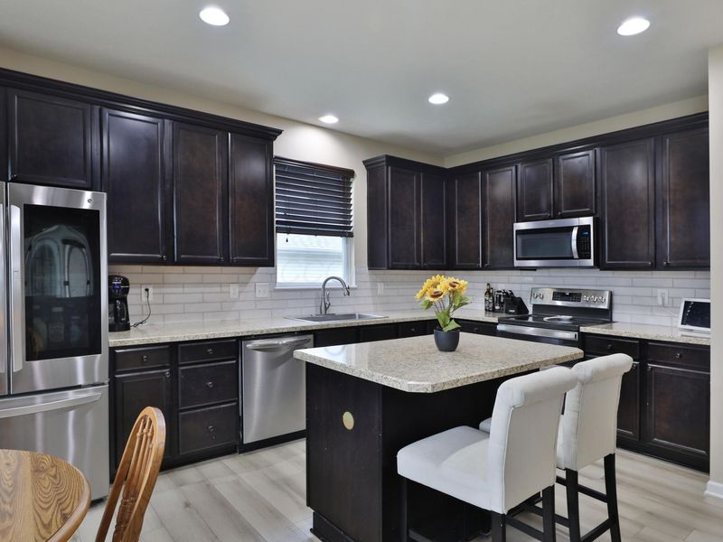 305 Lillian Drive, Pickerington, OH 43147 Photo 13