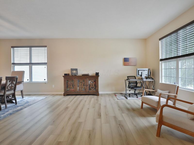 305 Lillian Drive, Pickerington, OH 43147 Photo 6