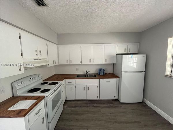 3739 SE 15 St , Unit 2, Dania Beach, FL 33004