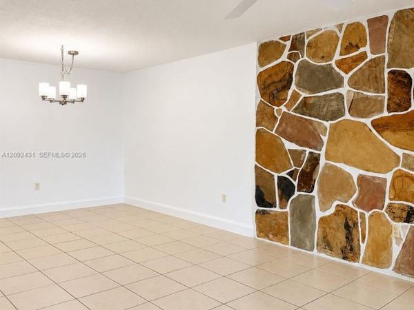 8405 NW 8th St , Unit 103, Miami, FL 33126