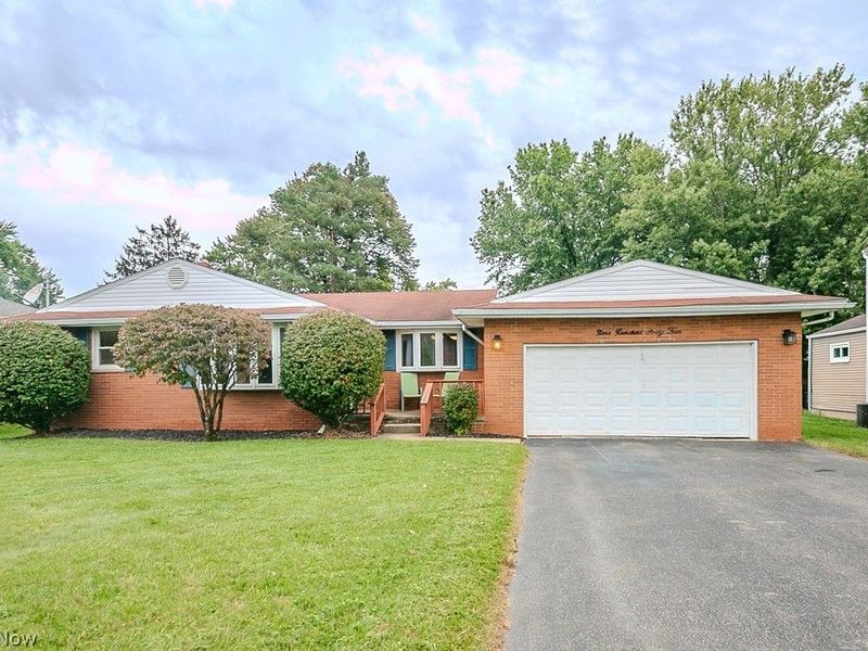 944 Larkridge Avenue, Youngstown, OH 44512 Photo 1