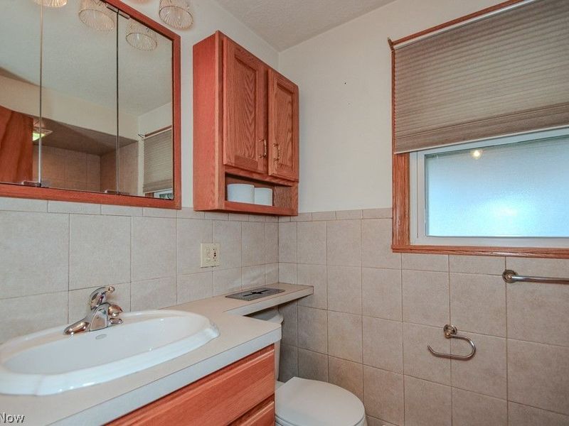 944 Larkridge Avenue, Youngstown, OH 44512 Photo 13