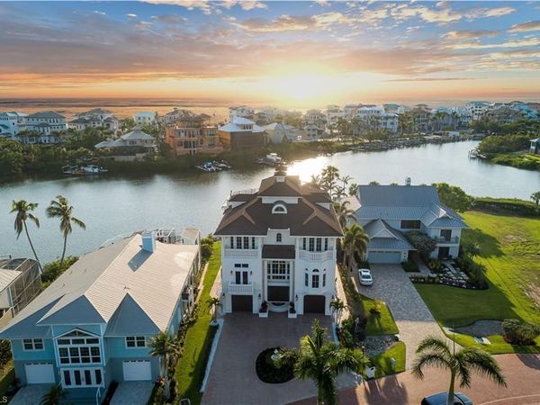 217 Bayfront DR, BONITA SPRINGS, FL 34134