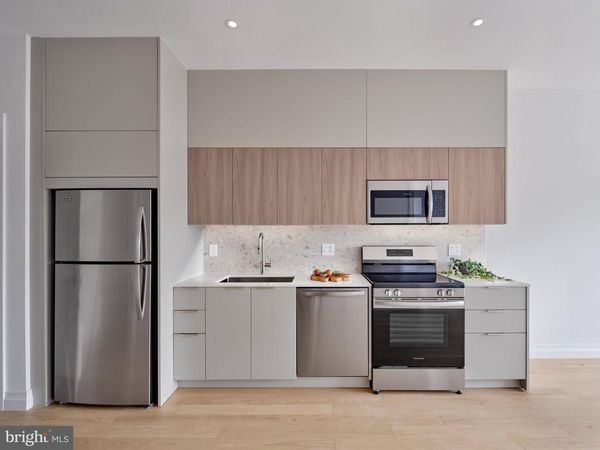 815 - 17 00 N POPLAR STREET , Unit 1 BR R, PHILADELPHIA, PA 19123
