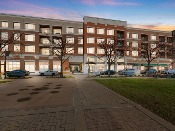 850 Village Center Drive , Unit 419, Burr Ridge, IL 60527