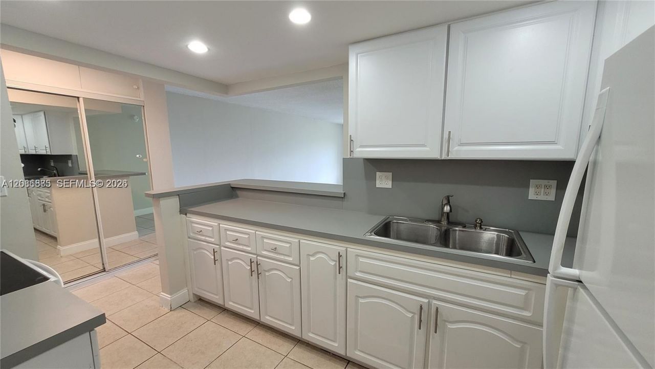 1800 Sans Souci Blvd, Unit 428, North Miami, FL 33181 Photo