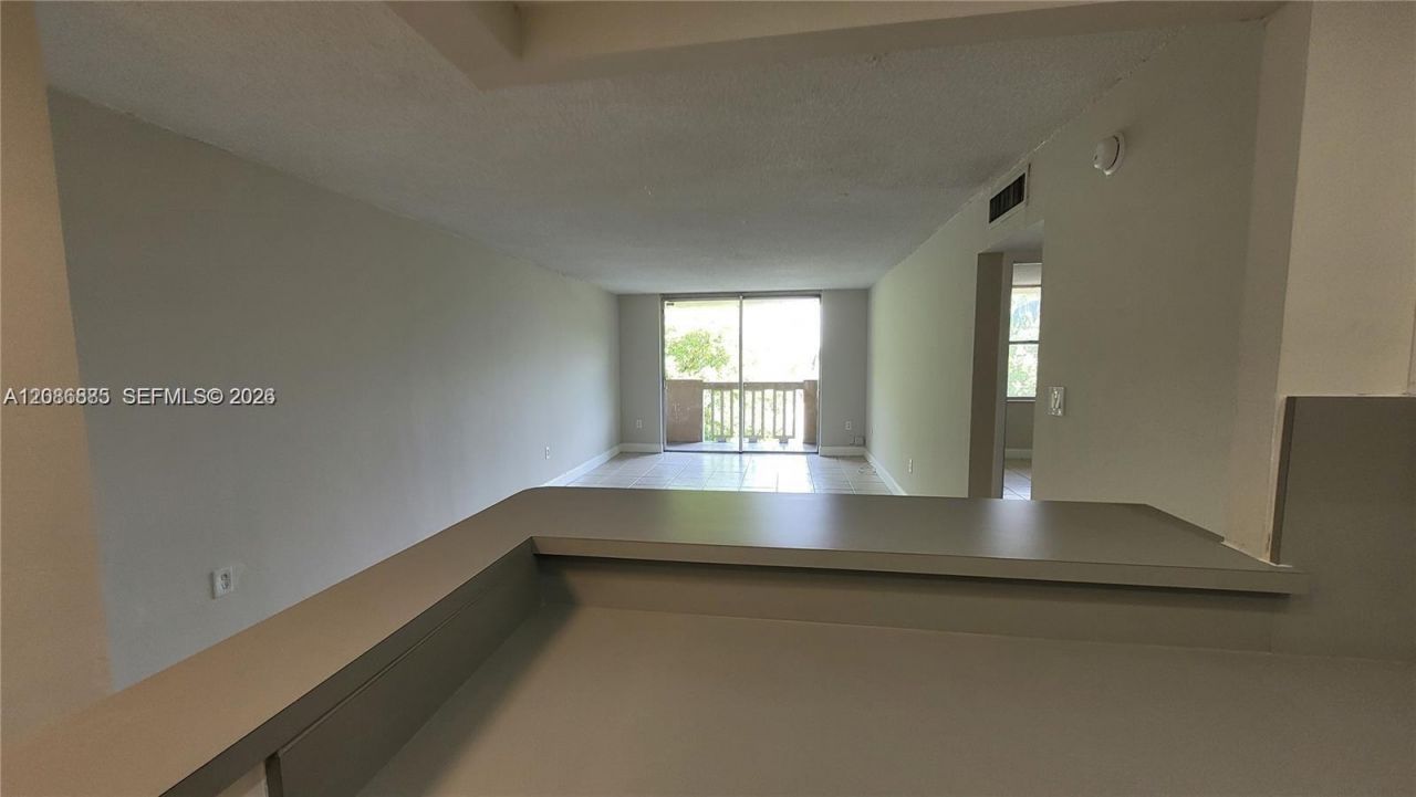 1800 Sans Souci Blvd, Unit 428, North Miami, FL 33181 Photo