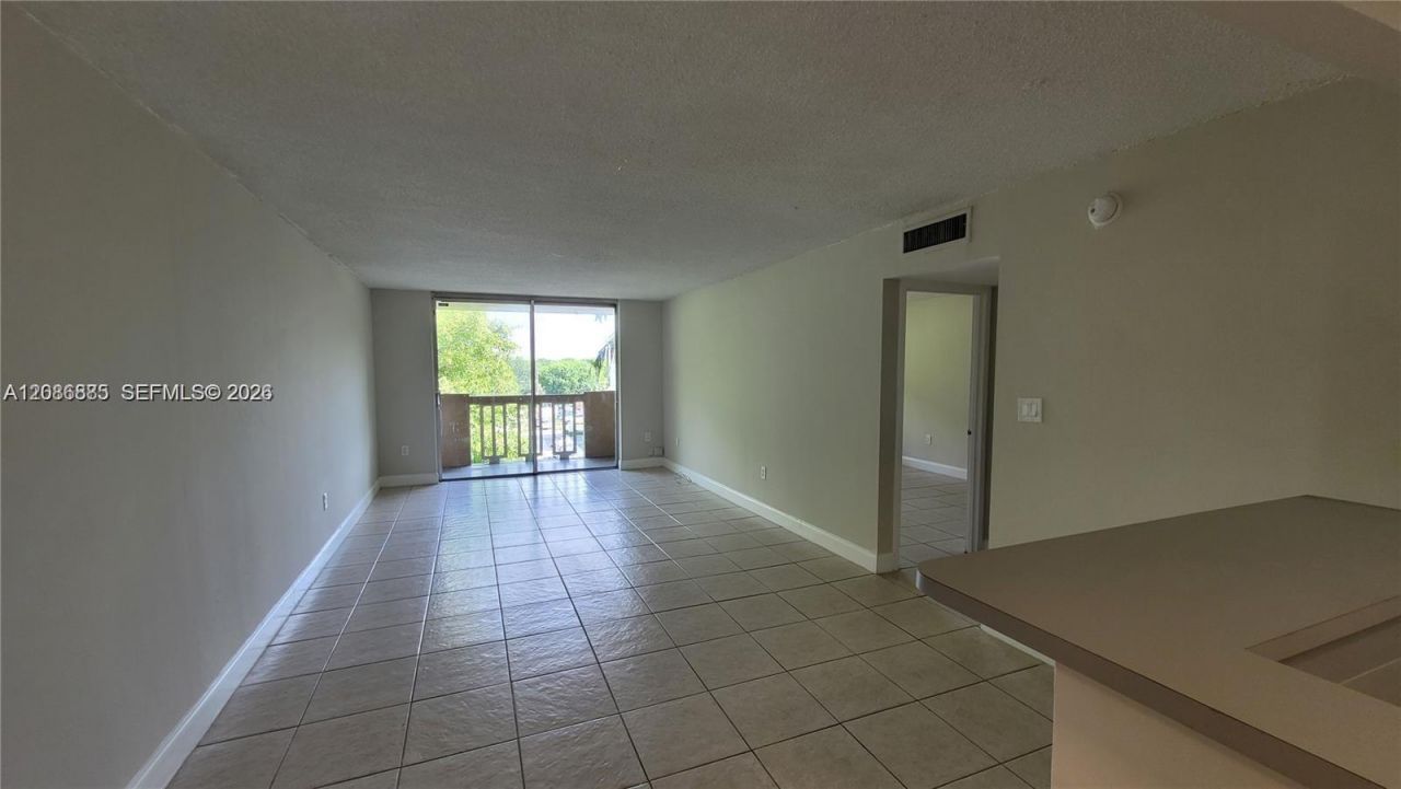 1800 Sans Souci Blvd, Unit 428, North Miami, FL 33181 Photo