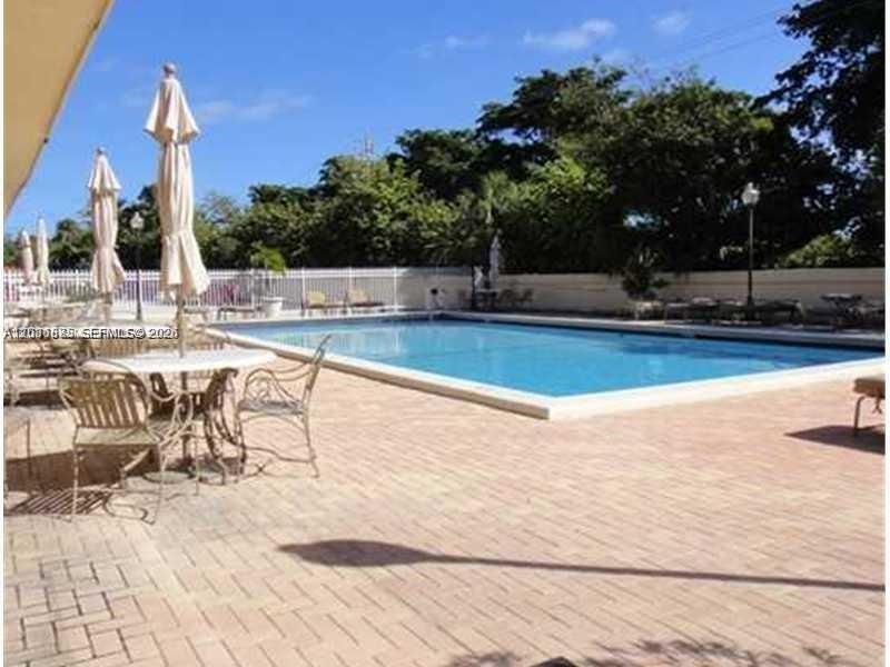 1800 Sans Souci Blvd, Unit 428, North Miami, FL 33181 Photo