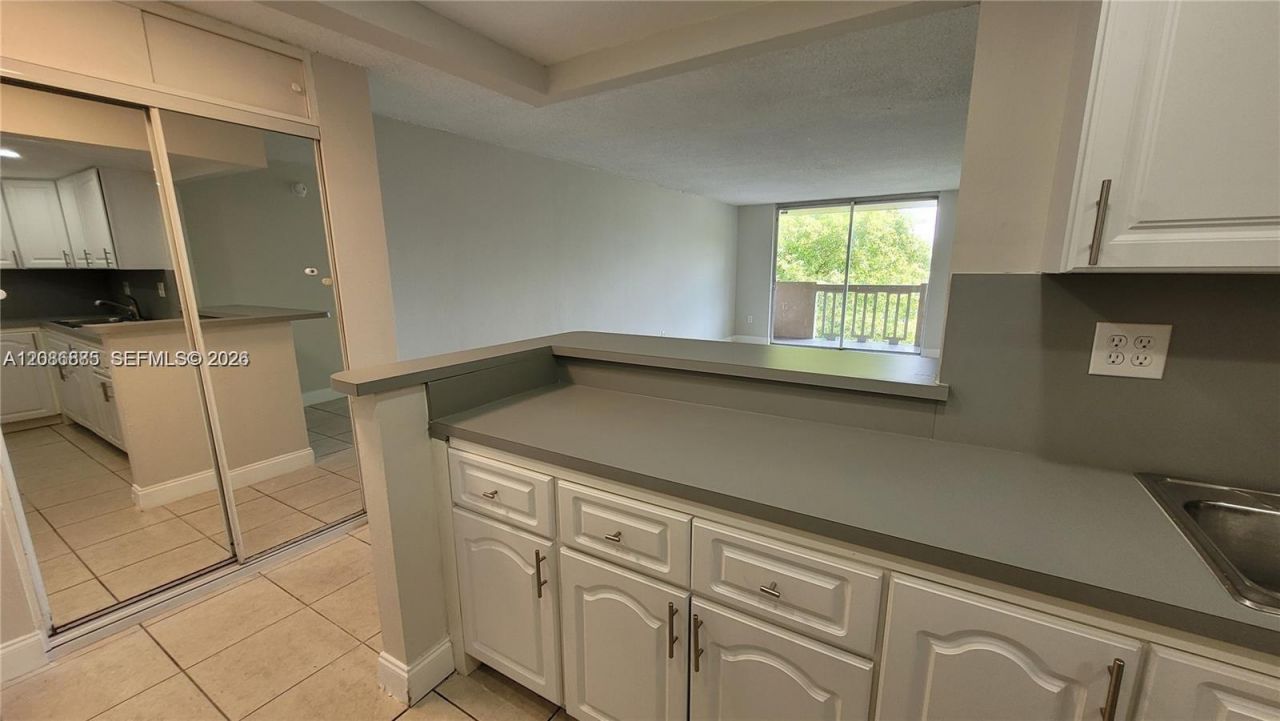 1800 Sans Souci Blvd, Unit 428, North Miami, FL 33181 Photo