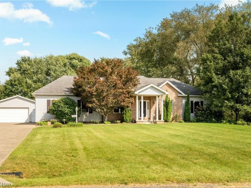 2568 Shadow Lane, Clinton, OH 44216 Photo 2
