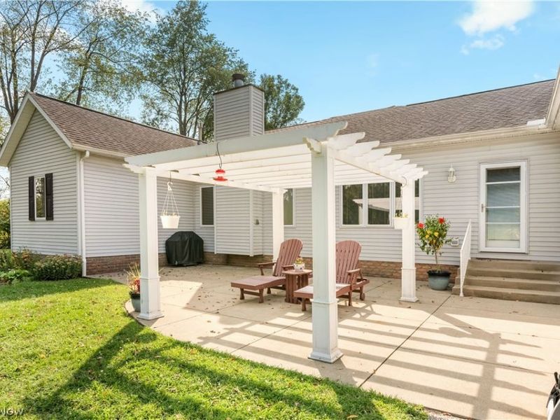 2568 Shadow Lane, Clinton, OH 44216 Photo 4